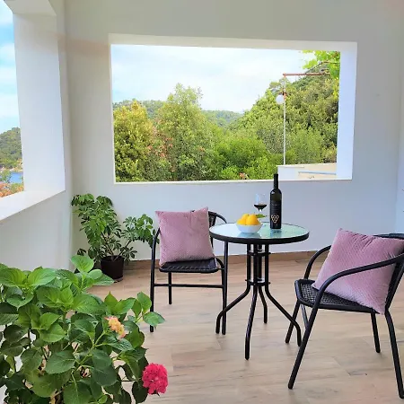 Jole Apartment *