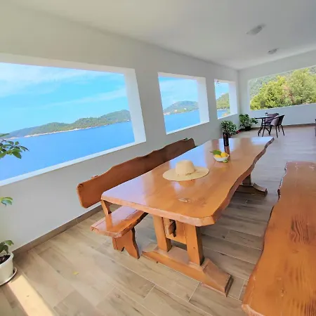 Jole Apartment *